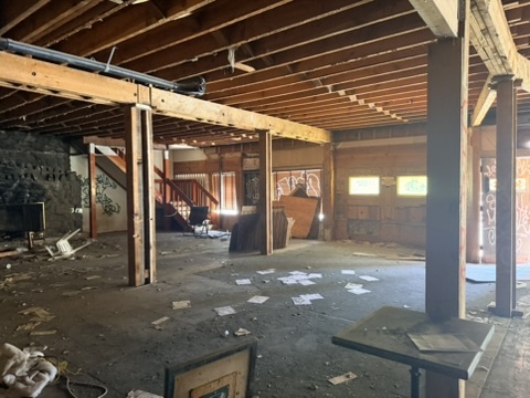 Toward the lounge